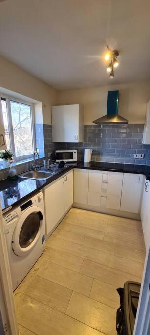 Private 2 Bed Flat Close To Excel & City Airport Londra Exterior foto