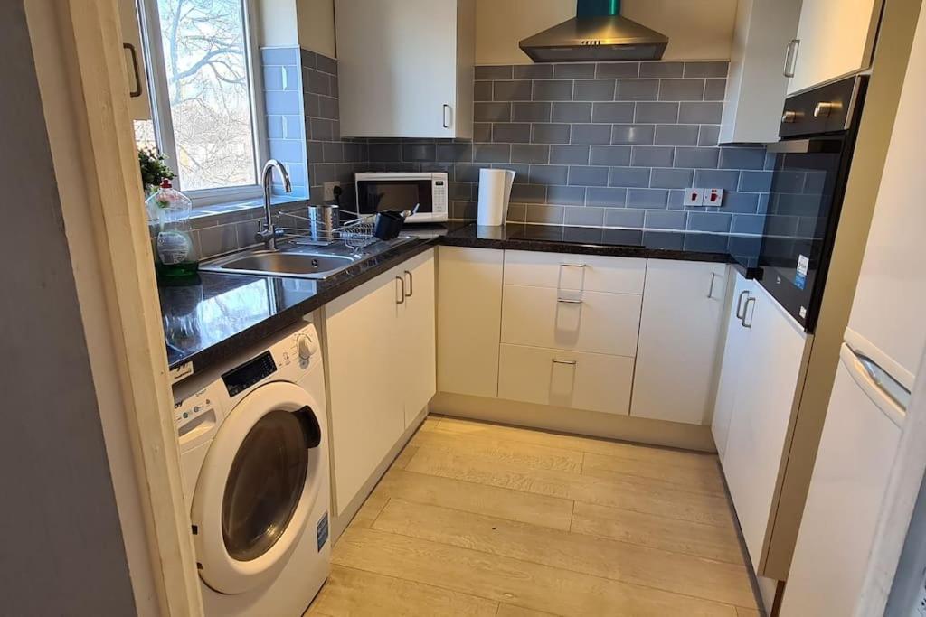 Private 2 Bed Flat Close To Excel & City Airport Londra Exterior foto